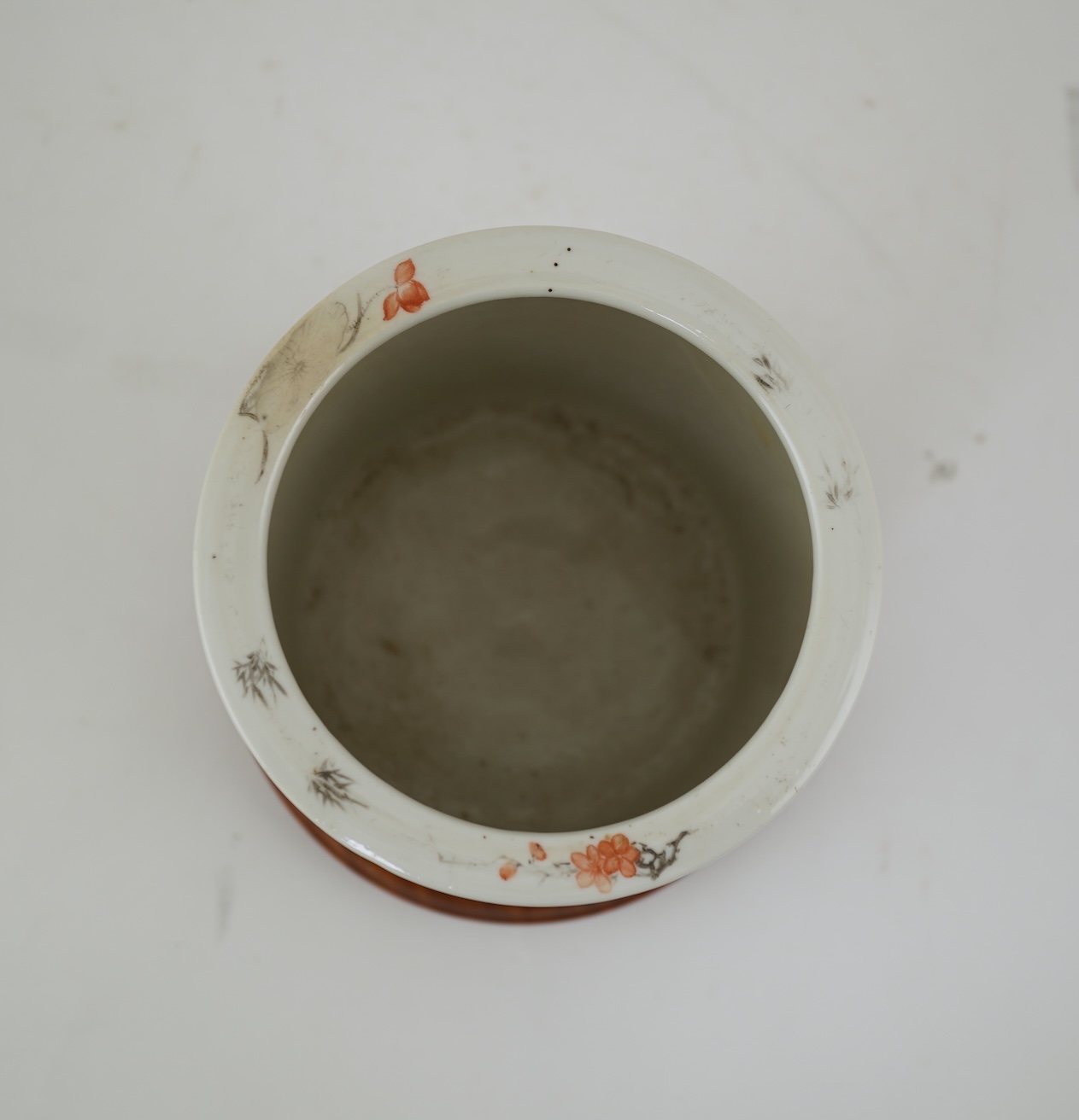 A Chinese enamelled porcelain ‘Li Tieguai’ brushpot, bitong, Republic period